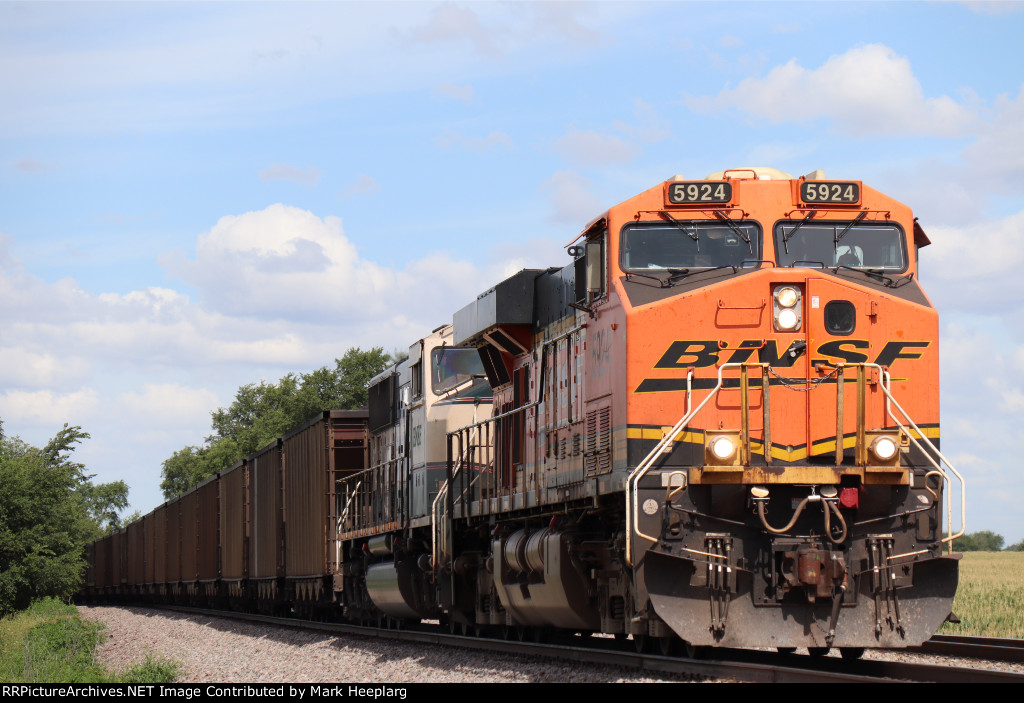 BNSF 5924